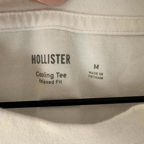 Hollister Men's Cooling Tee – Size M – WHITE - NWOT - Picture 3 of 3